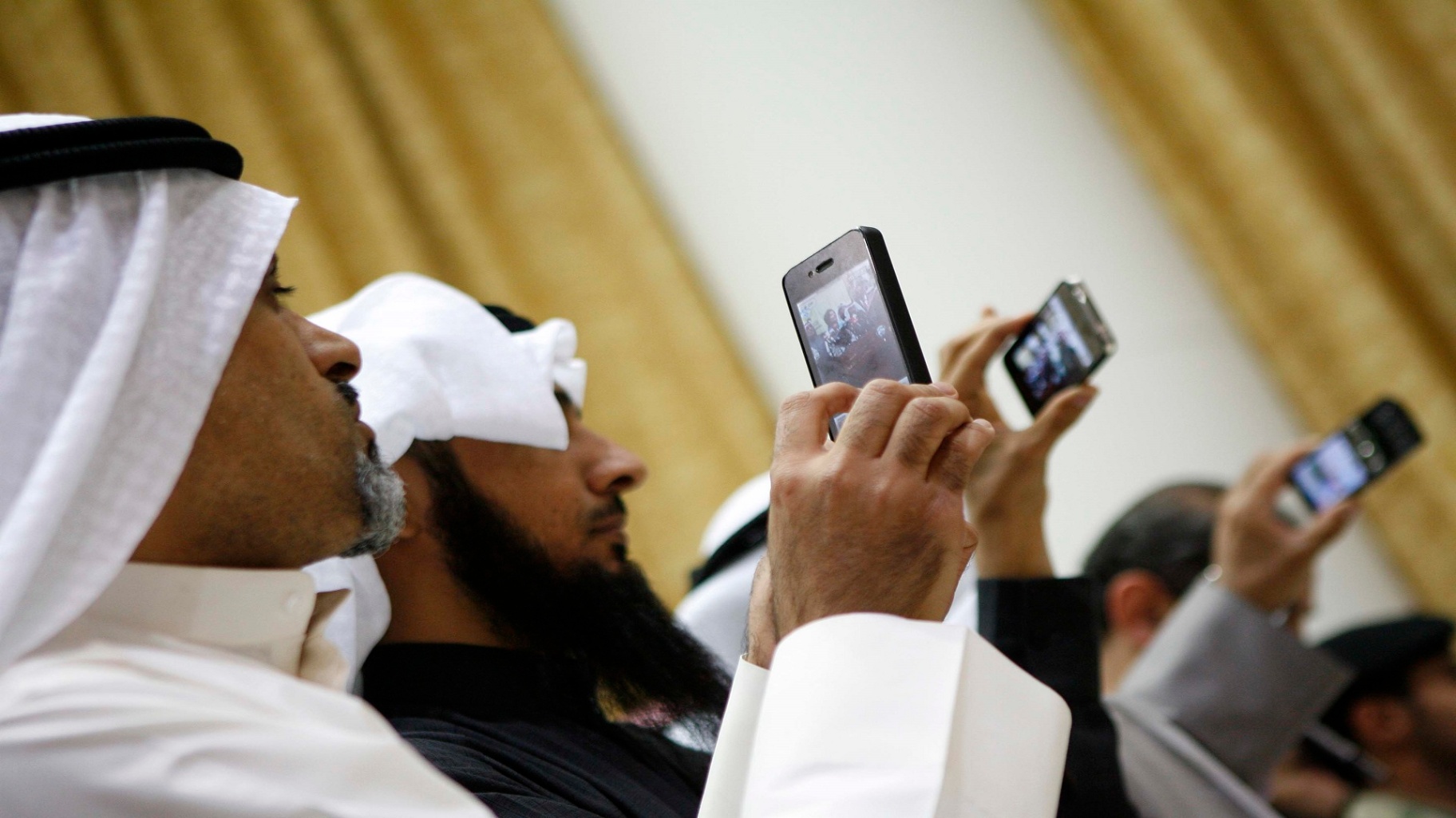 Latest News and Connectivity Updates for UAE Residents